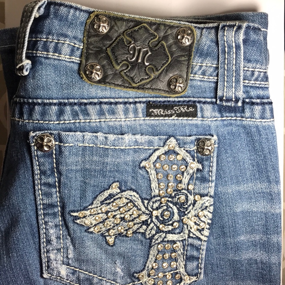 Miss Me Jeans • Size 29 - Hemmed